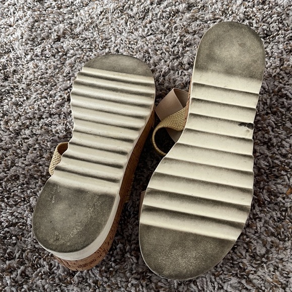 Steve Madden Kabel Wedge Sandals - Picture 4 of 8